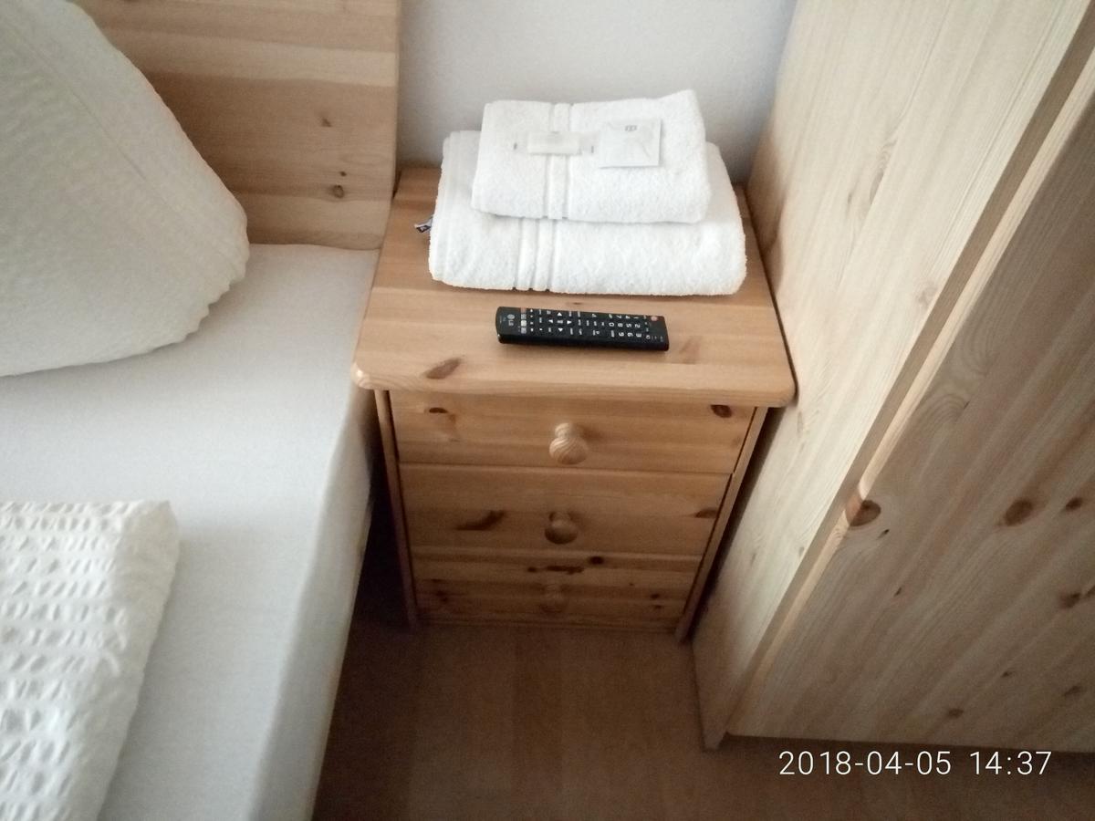 Gasthof Mondschein Hotel Мерано Екстериор снимка