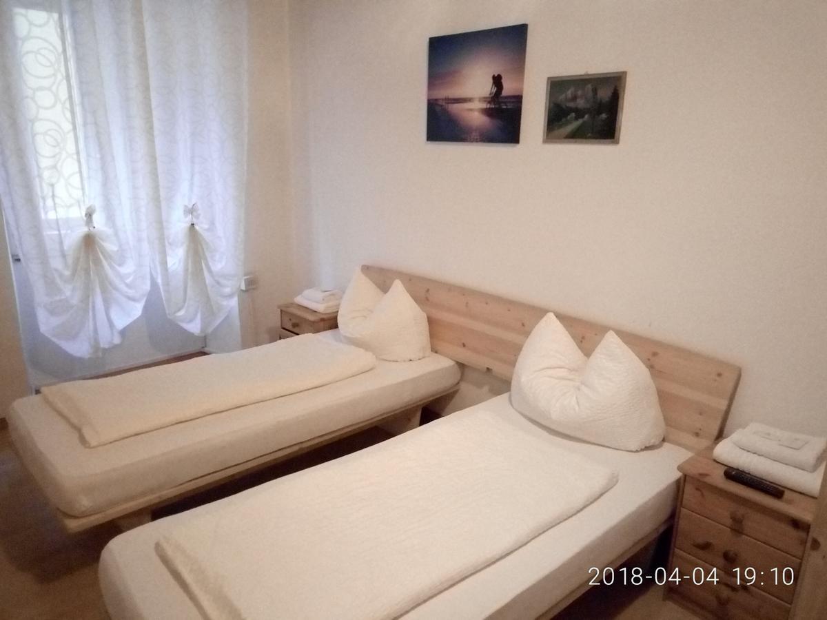 Gasthof Mondschein Hotel Мерано Екстериор снимка