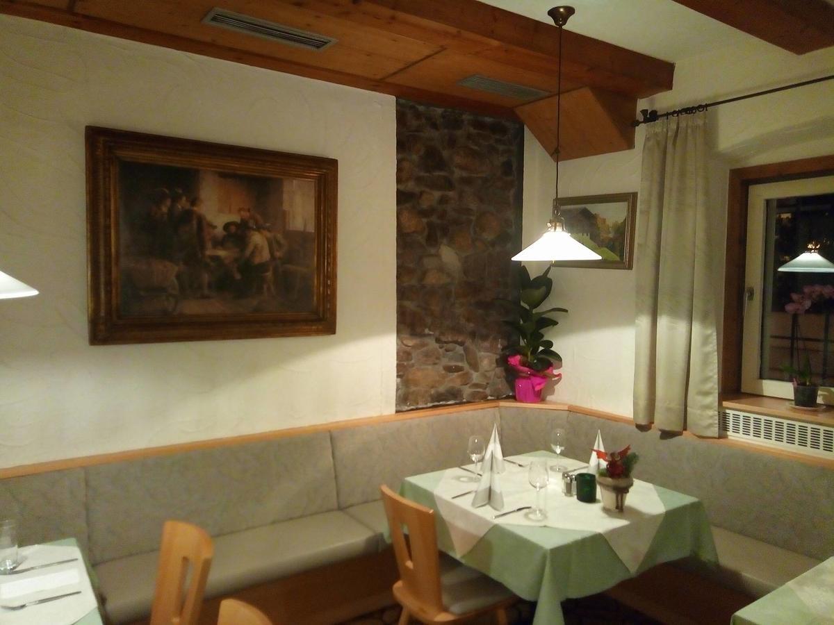 Gasthof Mondschein Hotel Мерано Екстериор снимка
