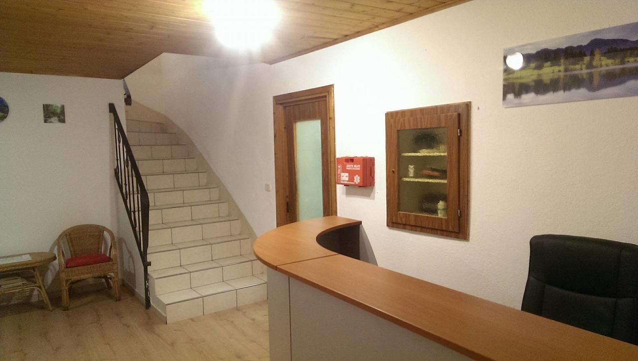 Gasthof Mondschein Hotel Мерано Екстериор снимка