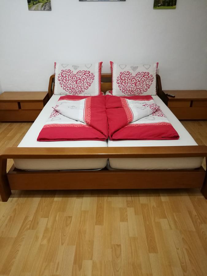 Gasthof Mondschein Hotel Мерано Екстериор снимка