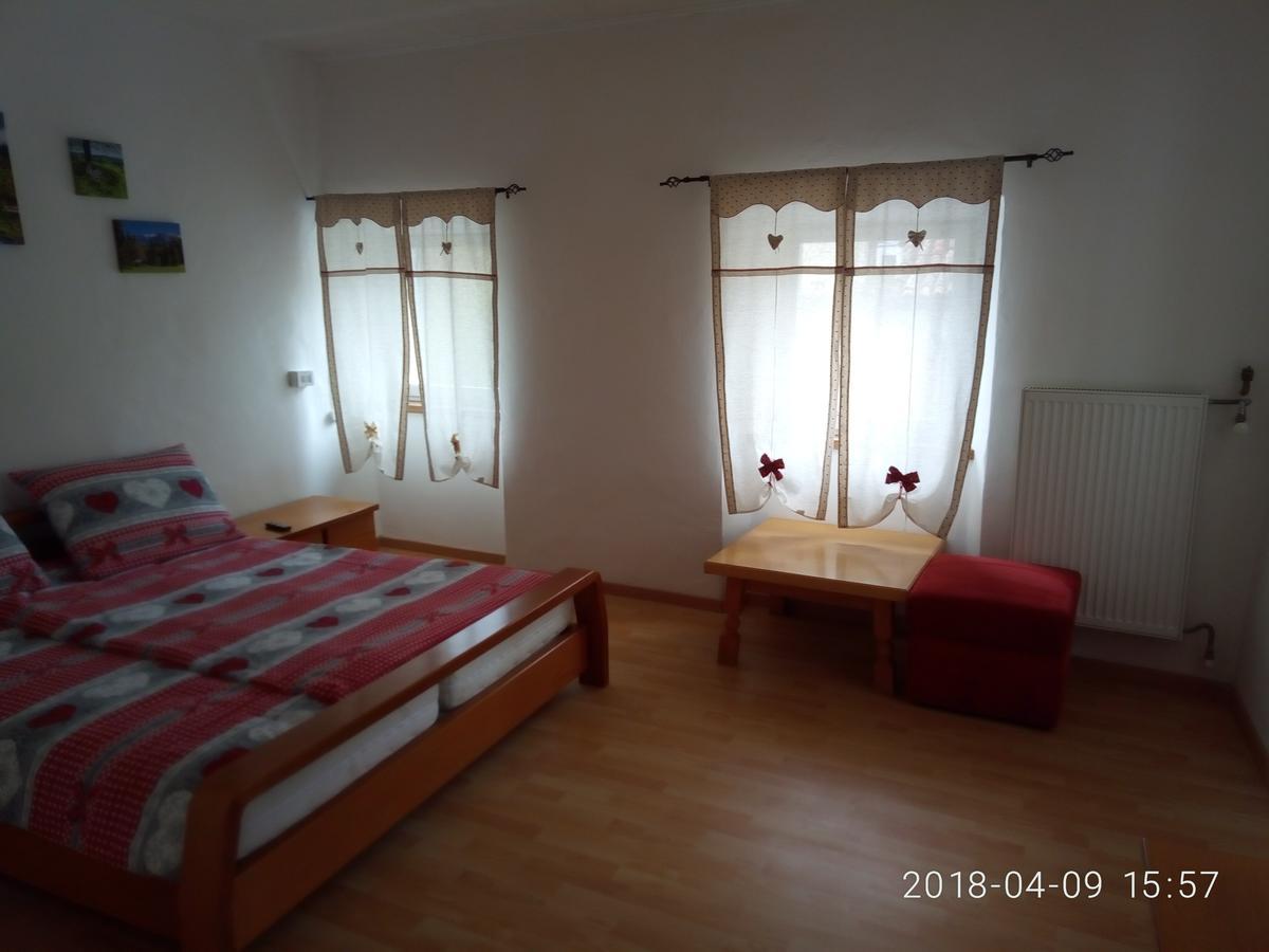 Gasthof Mondschein Hotel Мерано Екстериор снимка