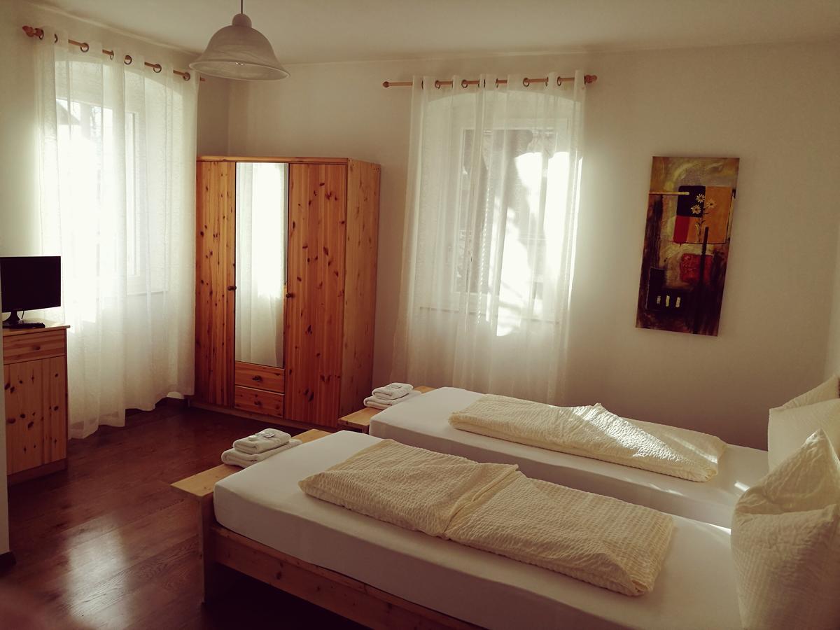 Gasthof Mondschein Hotel Мерано Екстериор снимка