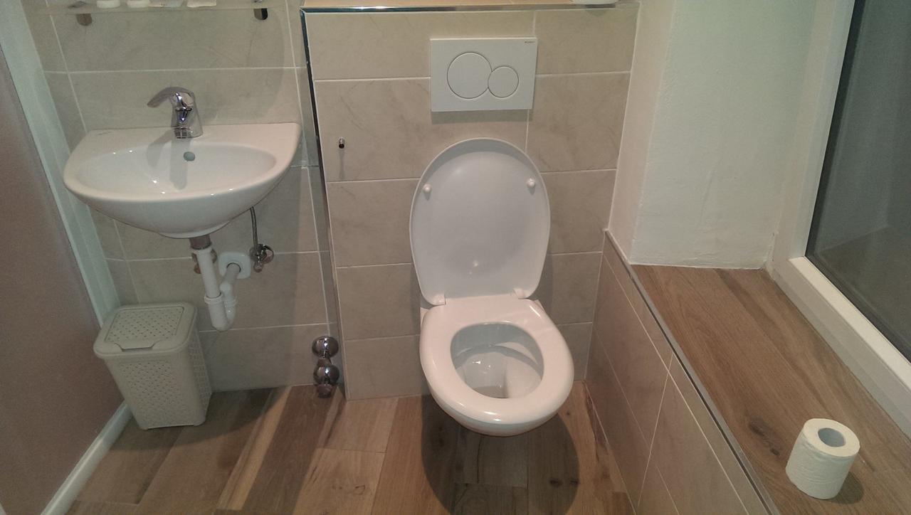 Gasthof Mondschein Hotel Мерано Екстериор снимка