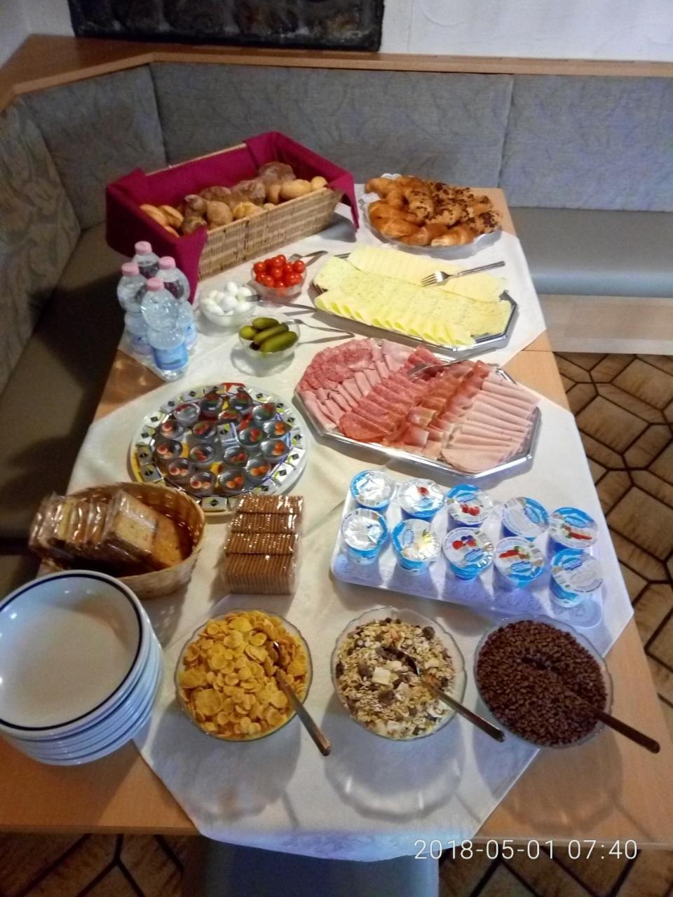 Gasthof Mondschein Hotel Мерано Екстериор снимка